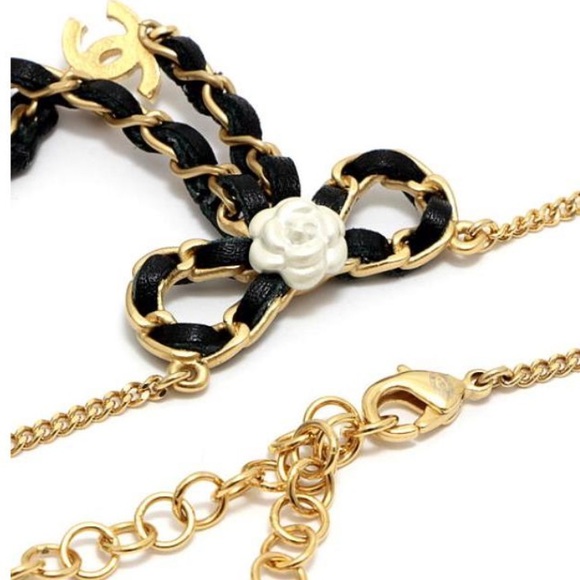 🔥Rare🔥Chain CC Bow Necklace Black Lambskin/Gold - Picture 2 of 11